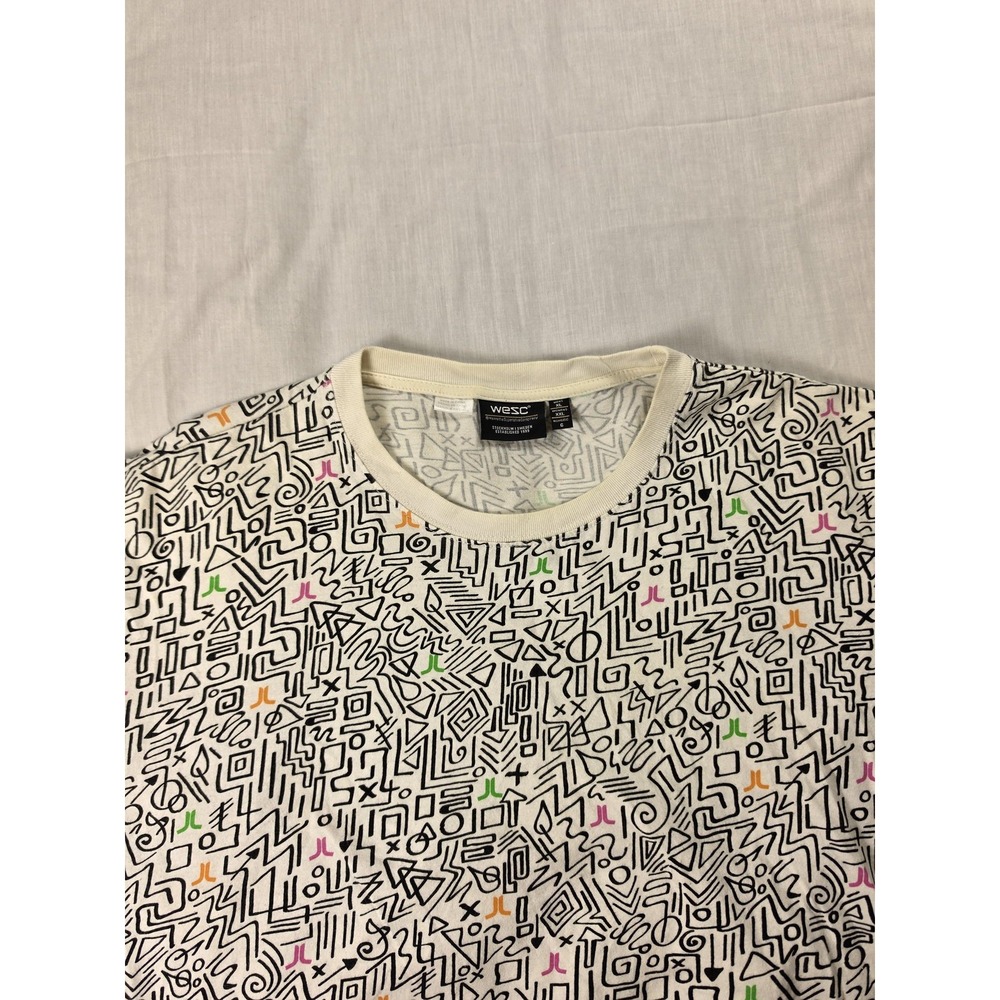 WeSC Max Abstract AOP Shirt Mens XL White Geometric Graphic Tee W113042
